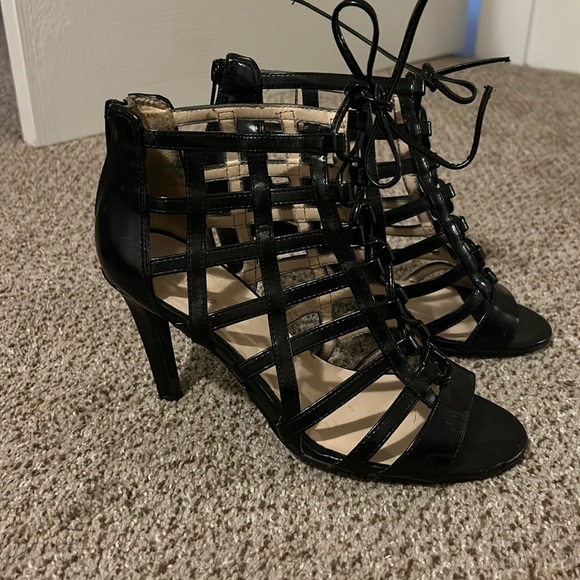 Nine West short boot/ lace up tie sandal heels. Super cute and fun. Size 7.5. - Picture 1 of 4
